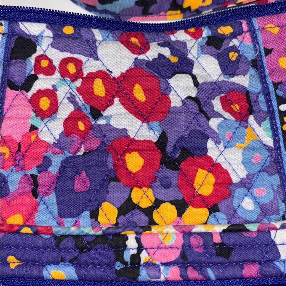 VERA BRADLEY…IMPRESSIONISTA PATTERN MULTICOLORED BAG
PURPLE HUES AND BLUE REDS - Picture 6 of 9